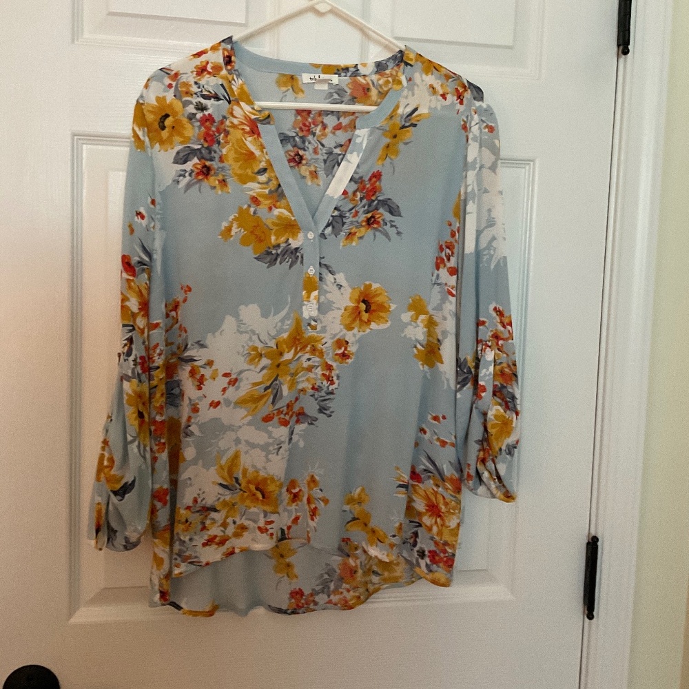 TRIBAL JEANS FLORAL BLOUSE.  SIZE M, LIKE NEW!